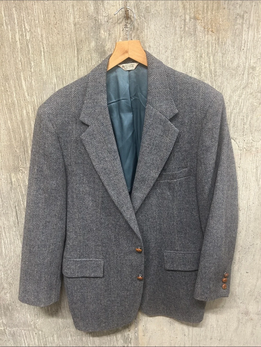 Men's Gray Herringbone Wool Sport Coat - Classic Tailored Blazer 42R